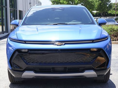 Used 2024 Chevrolet Equinox EV LT FWD image 10