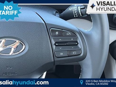 New 2025 Hyundai Venue SEL image 28