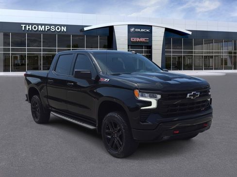 Used 2025 Chevrolet Silverado 1500 LT Trail Boss w/ Convenience Package II AWD/4WD image 1