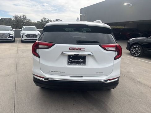 Used 2024 GMC Terrain SLT image 7