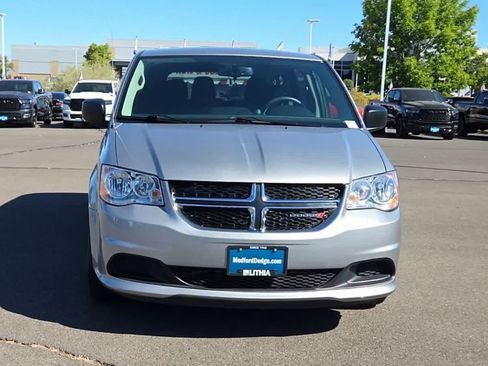 Used 2017 Dodge Grand Caravan SE w/ Power Window Group FWD image 3