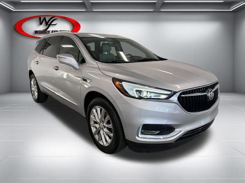 Used 2021 Buick Enclave Essence w/ Sound and Sites Package FWD image 3