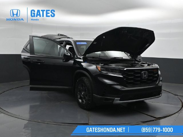 Used 2025 Honda Pilot TrailSport image 59