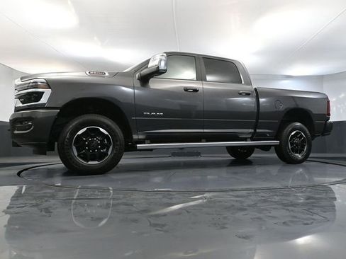 Used 2026 RAM 2500 Laramie AWD/4WD image 55