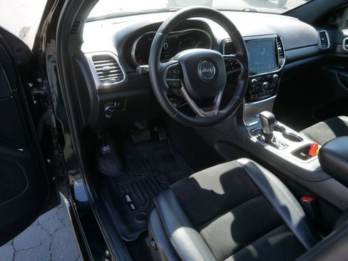 Used 2021 Jeep Grand Cherokee Laredo X AWD/4WD image 11