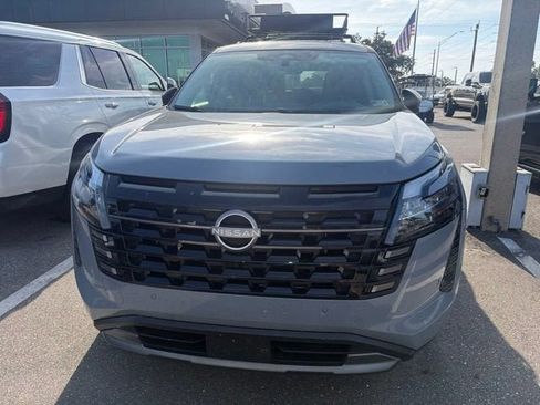 Used 2026 Nissan Pathfinder Platinum w/ Cargo Package AWD/4WD image 2