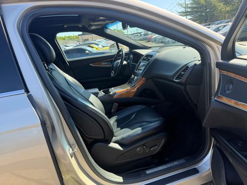Used 2017 Lincoln MKX Reserve w/ Lincoln MKX Climate Package AWD/4WD image 27