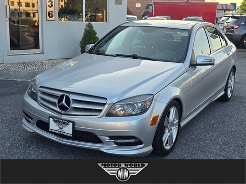 Used 2011 Mercedes-Benz C 300 4MATIC Sedan image 1