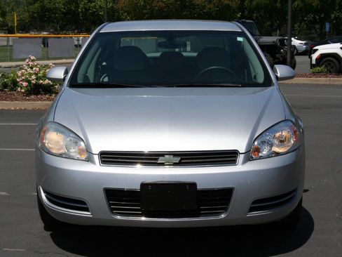 Used 2009 Chevrolet Impala LS image 3