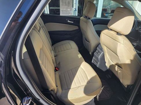 Certified 2022 Ford Edge SE w/ Black Appearance Package AWD/4WD image 17