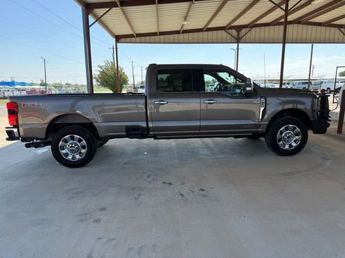 Used 2023 Ford F350 Lariat w/ Lariat Ultimate Package image 9