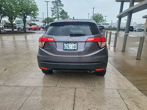 Used 2017 Honda HR-V EX image 5