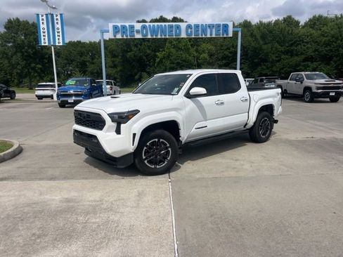 Used 2024 Toyota Tacoma TRD Sport RWD image 1