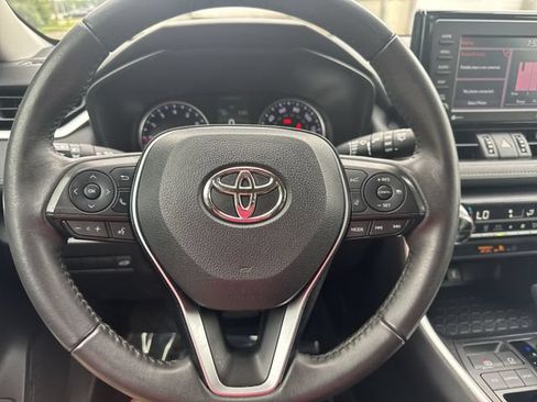 Used 2021 Toyota RAV4 XLE Premium FWD image 13