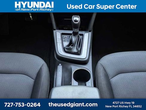 Used 2018 Hyundai Elantra SE FWD image 19