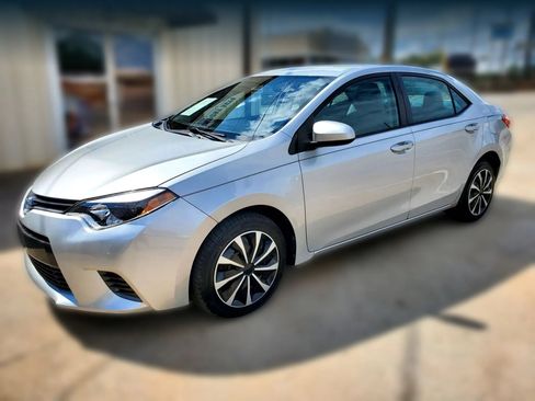 Used 2016 Toyota Corolla LE FWD image 7