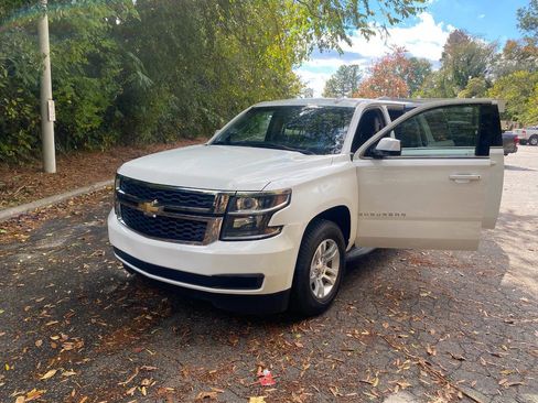 Used 2018 Chevrolet Suburban LT image 63