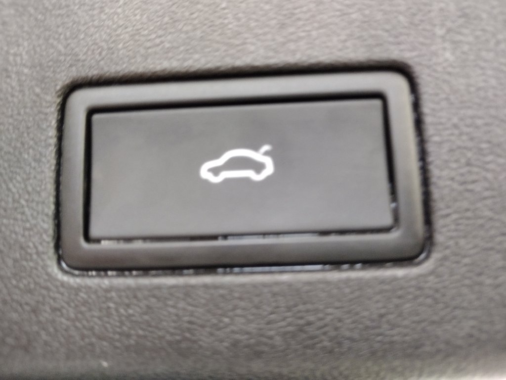 Used 2023 Volkswagen ID.4 Pro S AWD/4WD image 18