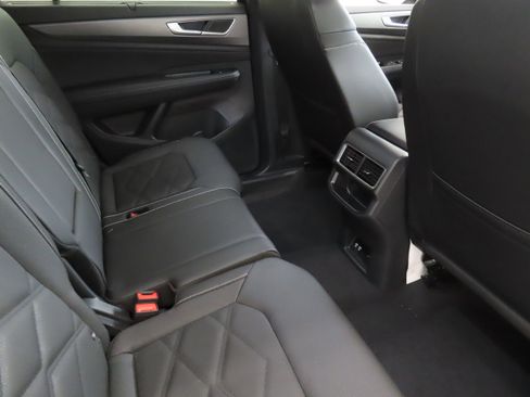 New 2025 Volkswagen Atlas Cross Sport SE image 24