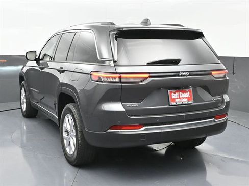 Used 2022 Jeep Grand Cherokee Limited AWD/4WD image 4