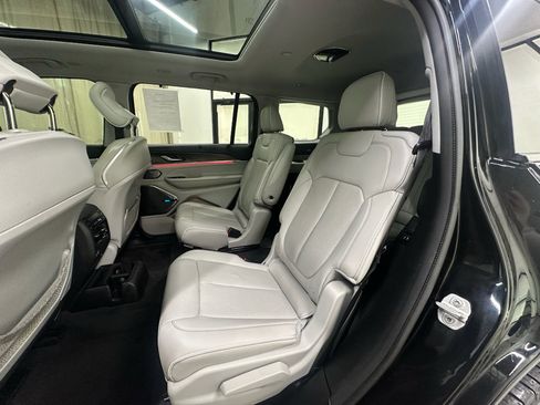 Used 2021 Jeep Grand Cherokee L Overland w/ Advanced Protech Group III AWD/4WD image 23