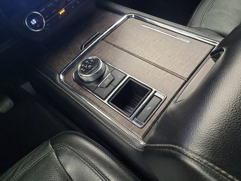 Used 2019 Ford Expedition Limited RWD image 26