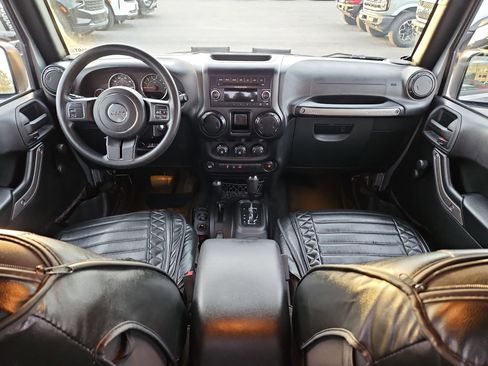 Used 2015 Jeep Wrangler Sport image 28