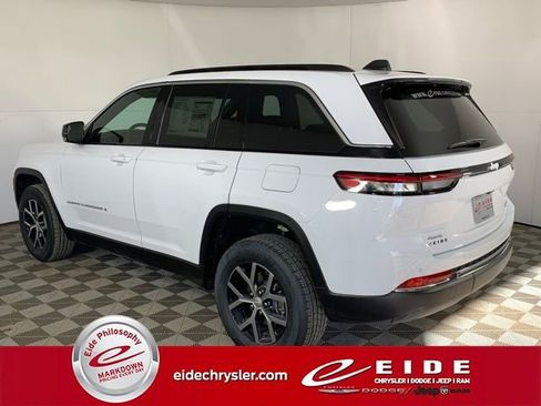 New 2025 Jeep Grand Cherokee Limited image 5