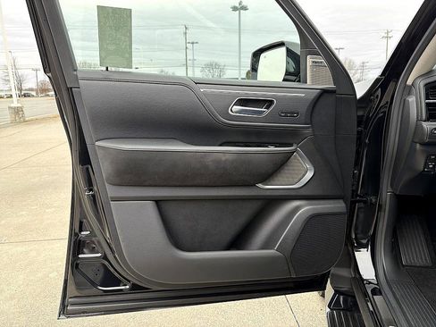 Certified 2025 INFINITI QX80 Sensory image 9