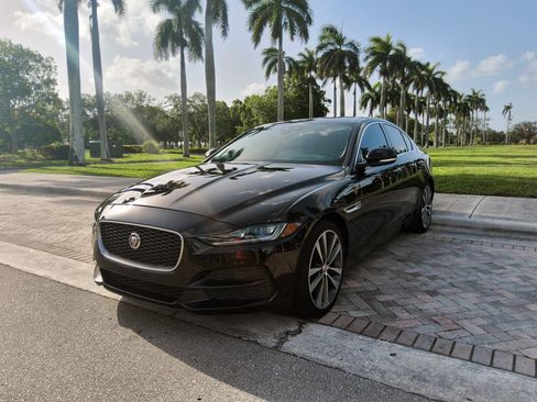 Used 2020 Jaguar XE S AWD/4WD image 2