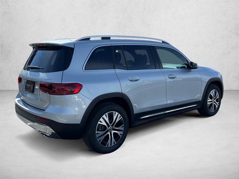 New 2026 Mercedes-Benz GLB 250 4MATIC image 5