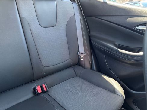 Used 2025 Buick Encore GX Preferred AWD/4WD image 36