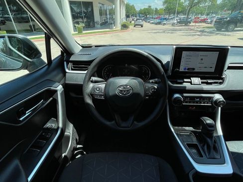 Used 2024 Toyota RAV4 XLE FWD image 12