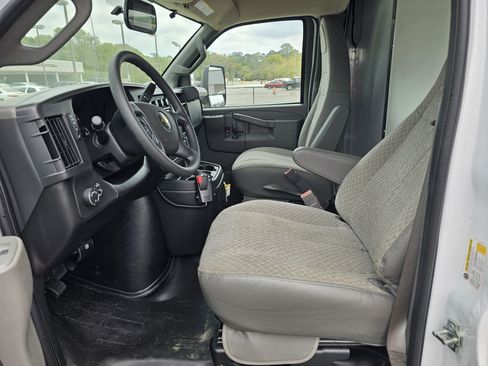 New 2026 Chevrolet Express 3500 w/ Power Convenience Package RWD image 21