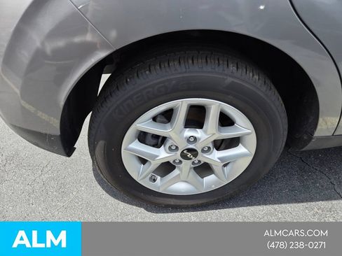 Used 2025 Kia Soul LX FWD image 13