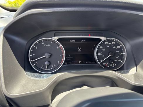 Used 2025 Nissan Rogue SV FWD image 42