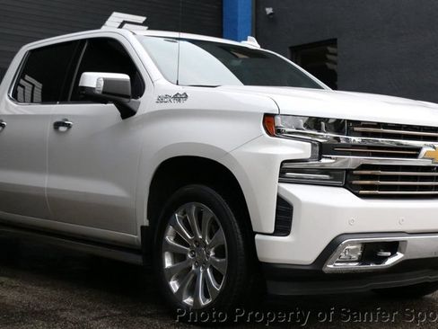 Used 2021 Chevrolet Silverado 1500 High Country w/ Technology Package AWD/4WD image 3