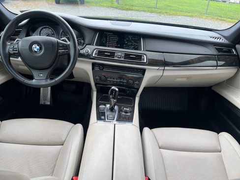 Used 2013 BMW 750Li RWD image 20
