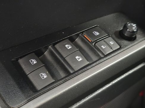 Certified 2023 Toyota Tacoma TRD Off-Road AWD/4WD image 25