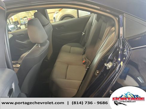 Used 2025 Toyota Corolla LE w/ LE Premium Package image 28