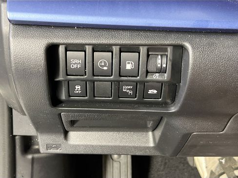 Used 2023 Subaru Crosstrek Hybrid w/ Moonroof Package w/Navigation AWD/4WD image 10
