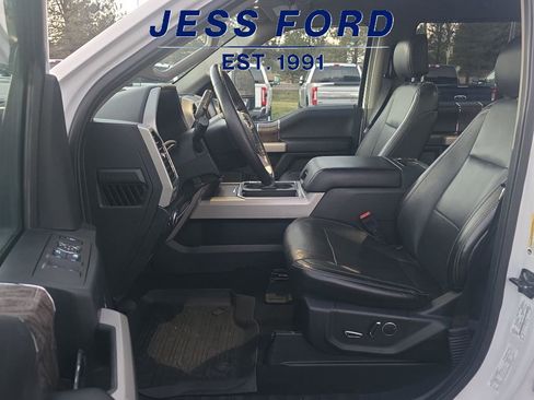 Used 2019 Ford F350 Lariat w/ Chrome Package image 14