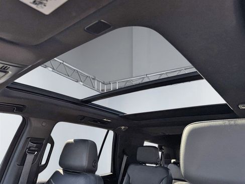 Used 2022 Chevrolet Tahoe LT w/ LT Signature Package image 17