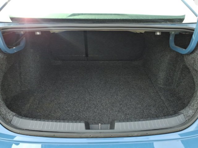 Used 2025 Volkswagen Jetta SE FWD image 20