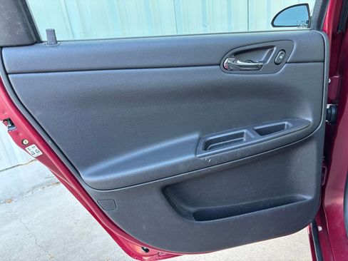 Used 2006 Chevrolet Impala LT w/ Preferred Equipment Group image 25