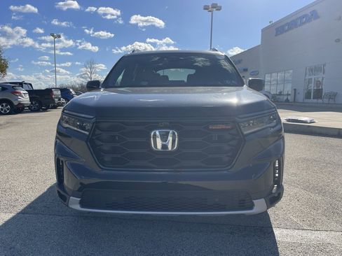 New 2025 Honda Pilot TrailSport image 8