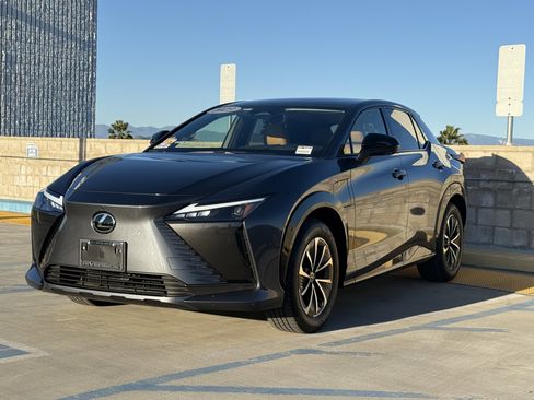 Certified 2023 Lexus RZ 450e Premium image 7