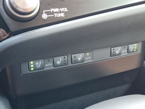 Used 2024 Lexus ES 350 w/ Premium Package FWD image 16