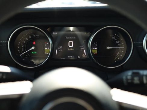 Used 2023 Jeep Wrangler Unlimited Sahara w/ Cold Weather Group AWD/4WD image 26