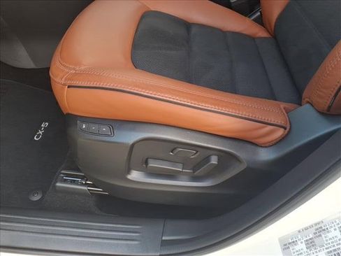 Used 2025 MAZDA CX-5 Carbon Edition image 11